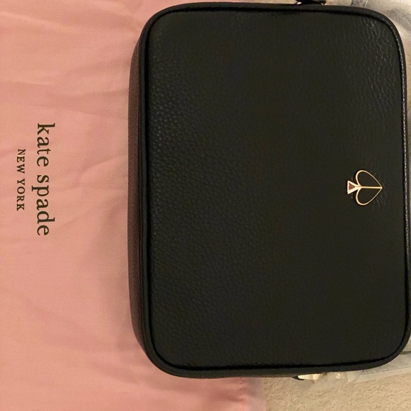 Kate spade black leather camera bag. New - Picture 2 of 16